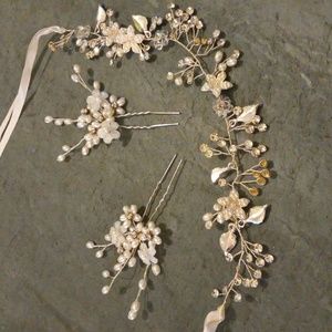 White floral Headband/necklace and hairpins
